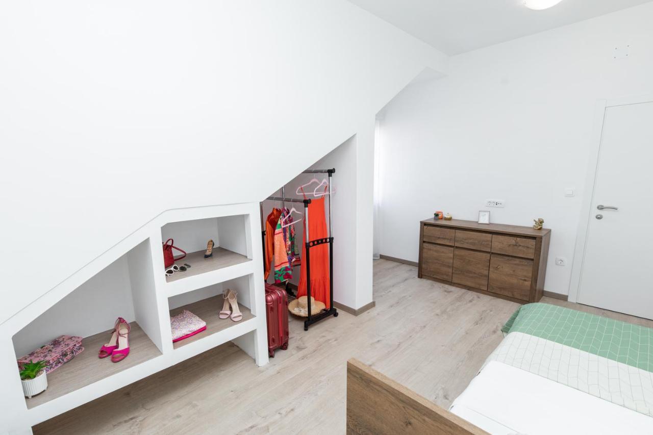 Apartments Suzy Sibenik Exterior photo